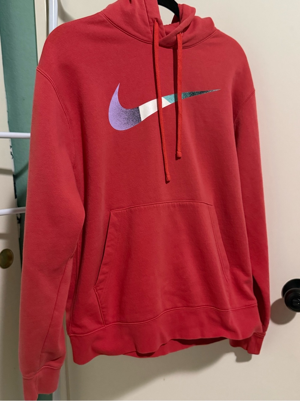 Nike DM2394-605 Men’s Medium Red Hoodie Multicolor Swoosh Pullover Fleece